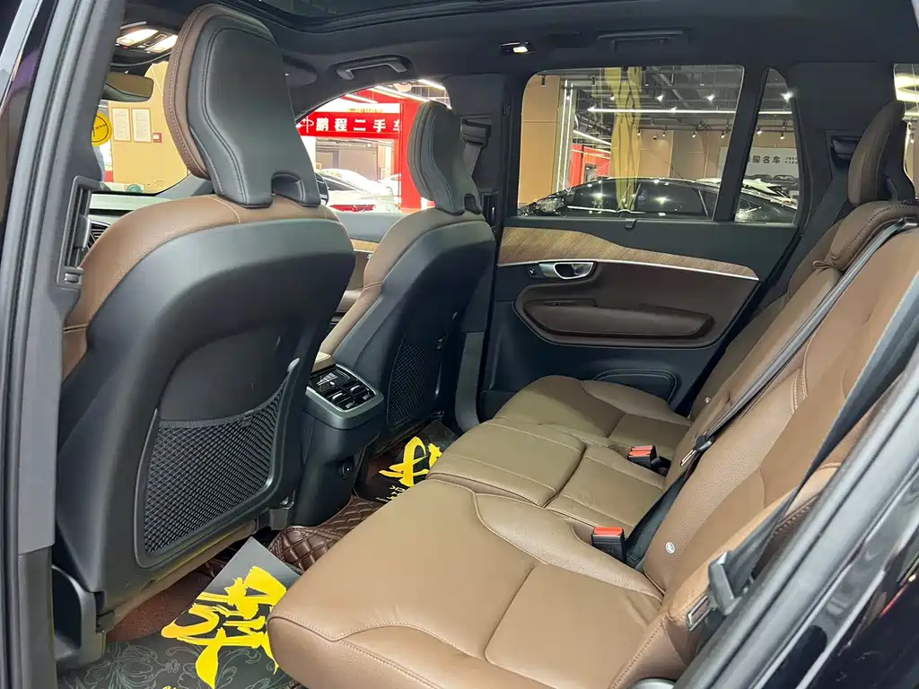 Volvo XC90 — миниатюра 10