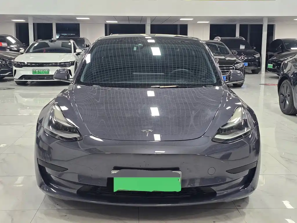 Tesla Model 3 — миниатюра 2