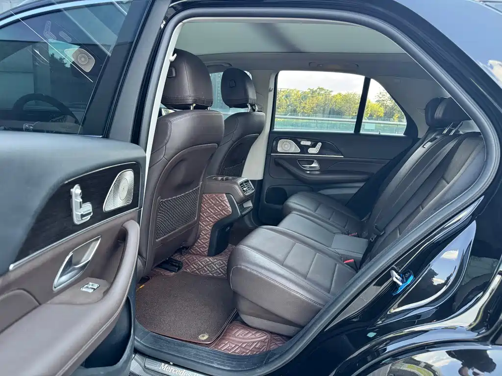 Mercedes-Benz GLE (Import) — миниатюра 26