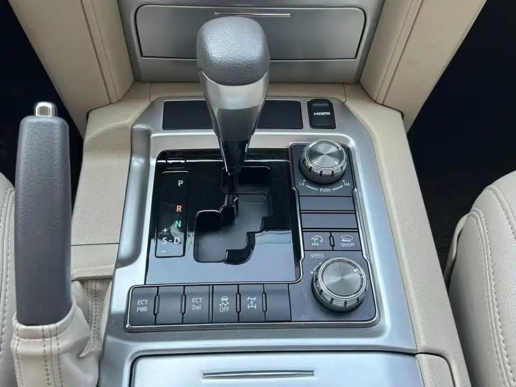 Toyota Land Cruiser — миниатюра 6