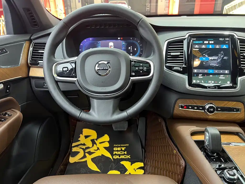 Volvo XC90 — миниатюра 13