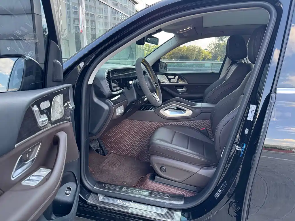 Mercedes-Benz GLE (Import) — миниатюра 27