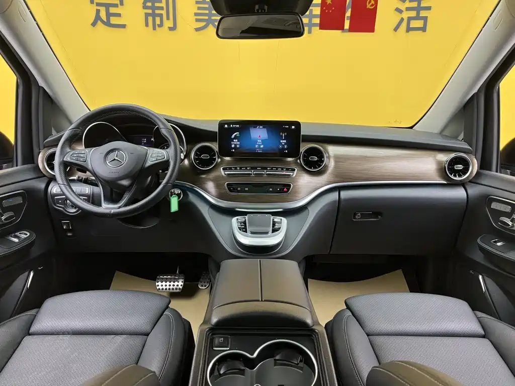 Mercedes-Benz V-Class — миниатюра 34
