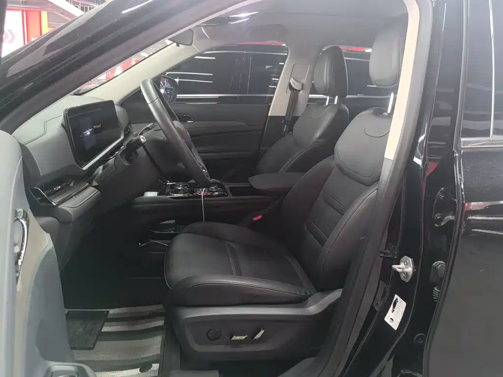 Ford Equator Sport — миниатюра 11