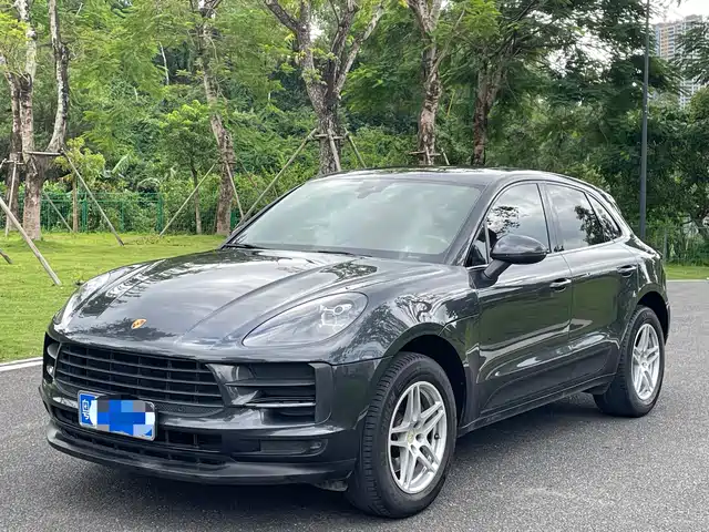 PORSCHE MACAN 2021