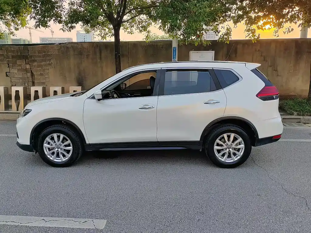 NISSAN QIJUN