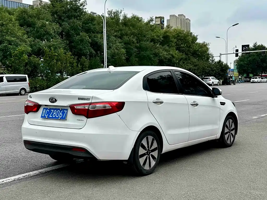 Kia K2 — миниатюра 6