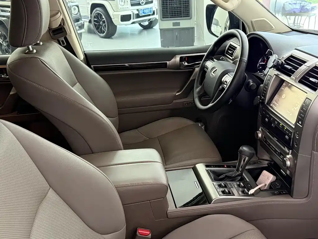 Lexus GX — миниатюра 7