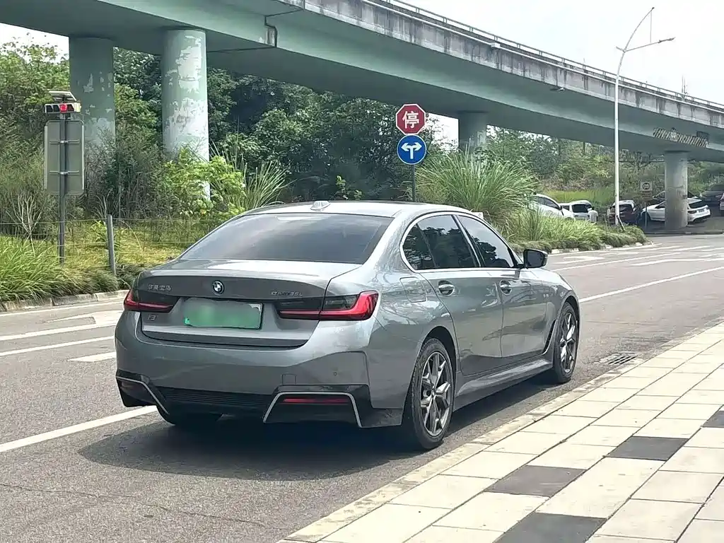 BMW i3 — миниатюра 8