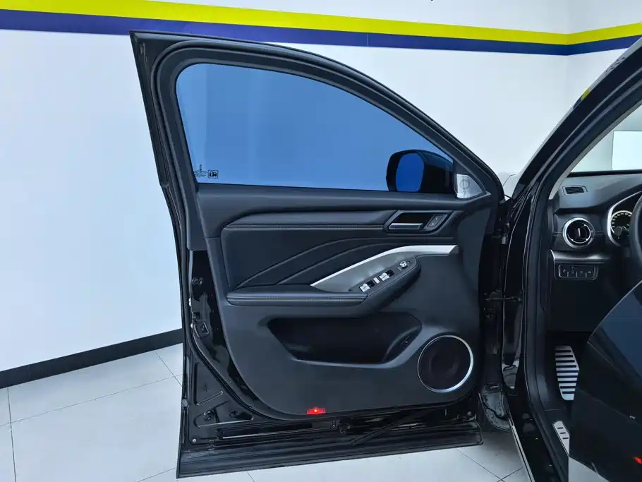 Wey Wey VV6 — миниатюра 7