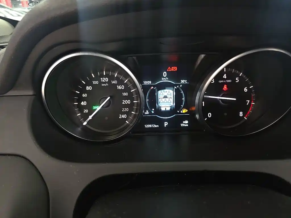 Land Rover Discovery Sport — миниатюра 17