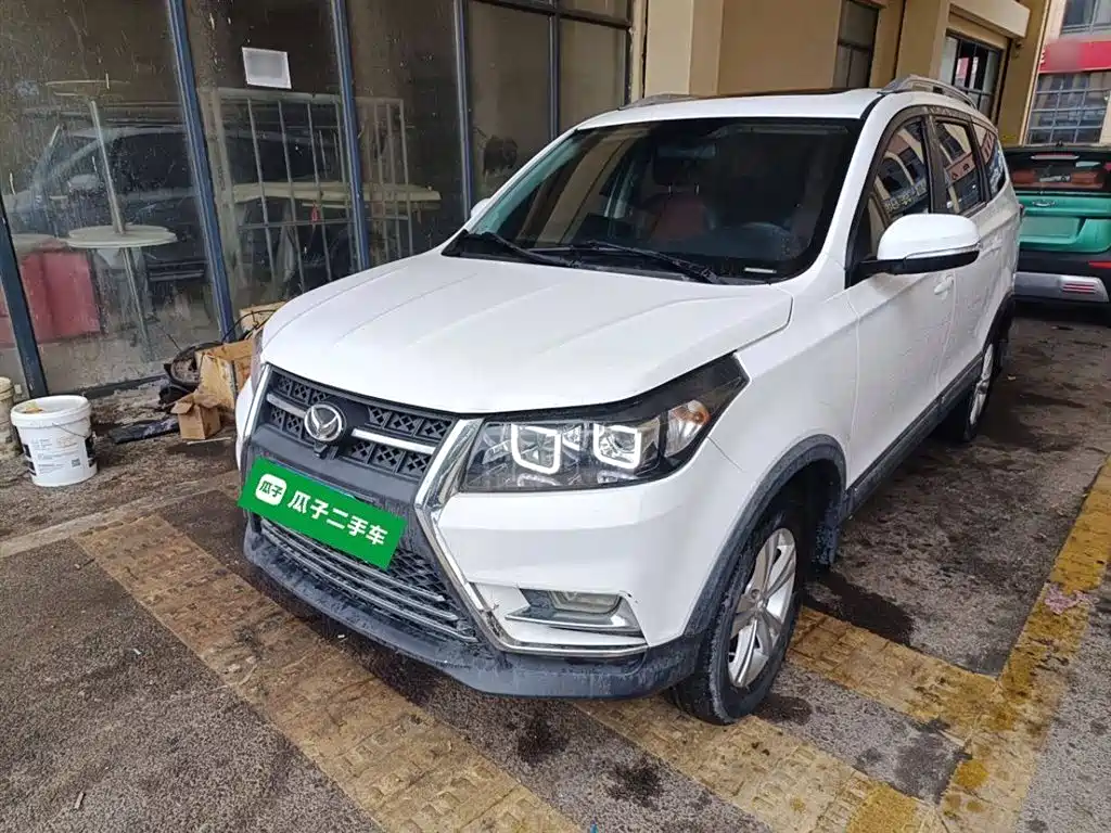BAIC HUANSU BAIC MAGIC SPEED S3