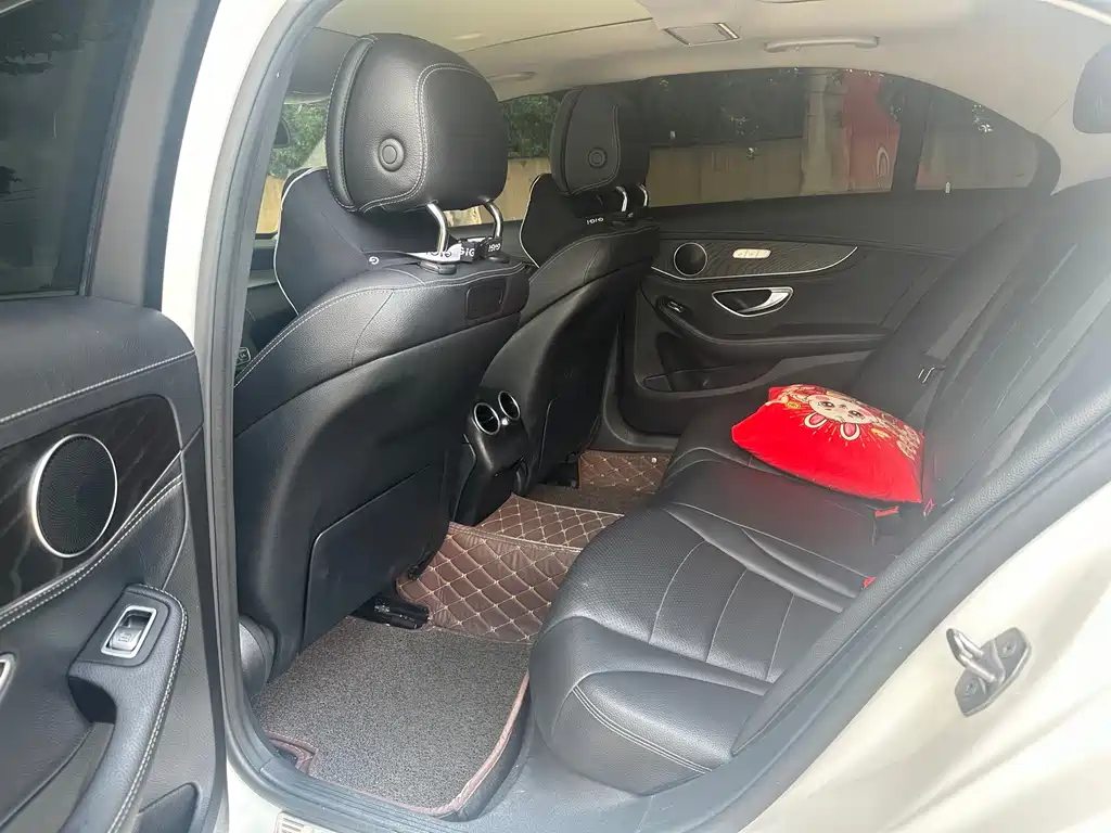 Mercedes-Benz C-Class — миниатюра 5