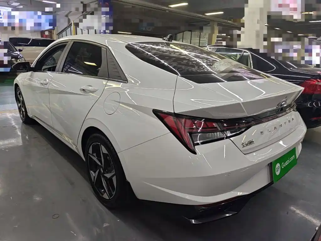 Hyundai Elantra — миниатюра 5