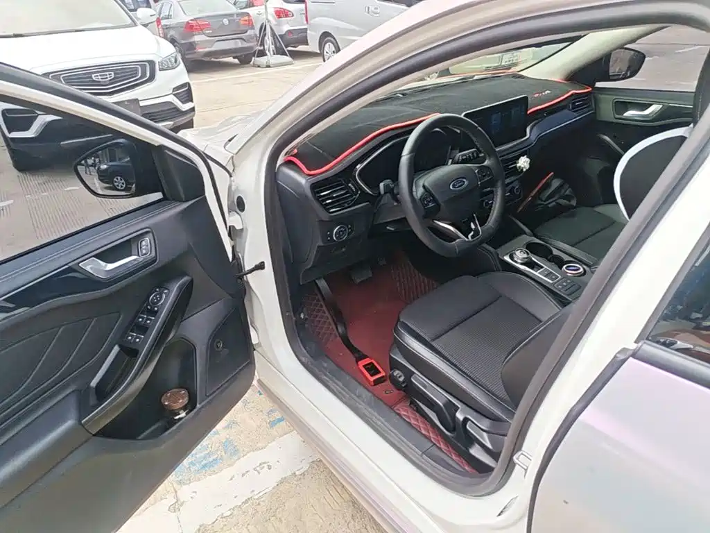 Ford Focus — миниатюра 16