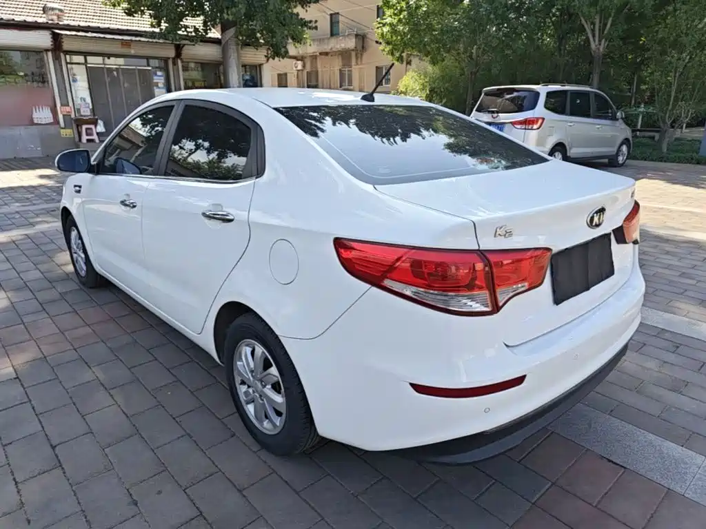 Kia K2 — миниатюра 5