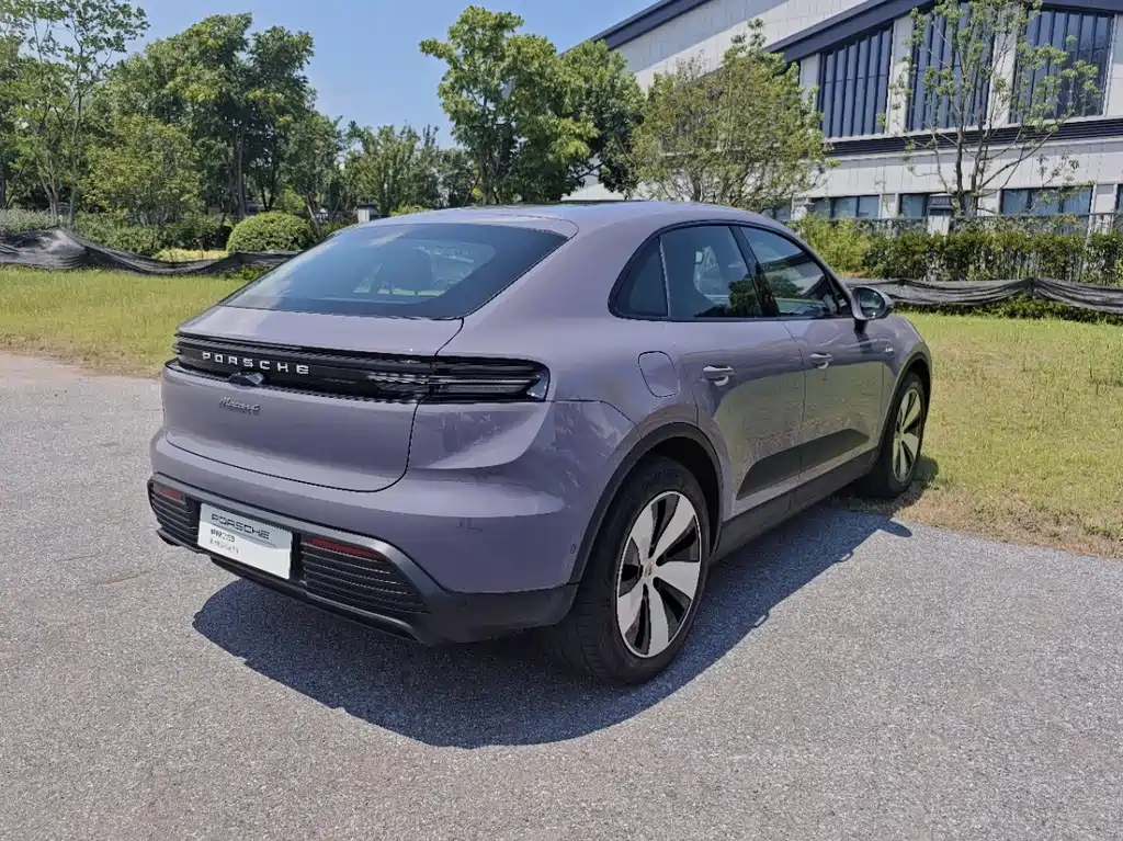 Porsche Macan EV — миниатюра 7