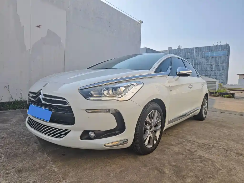 DS DS 5 2014