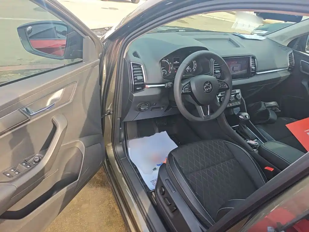 Skoda Karoq — миниатюра 16