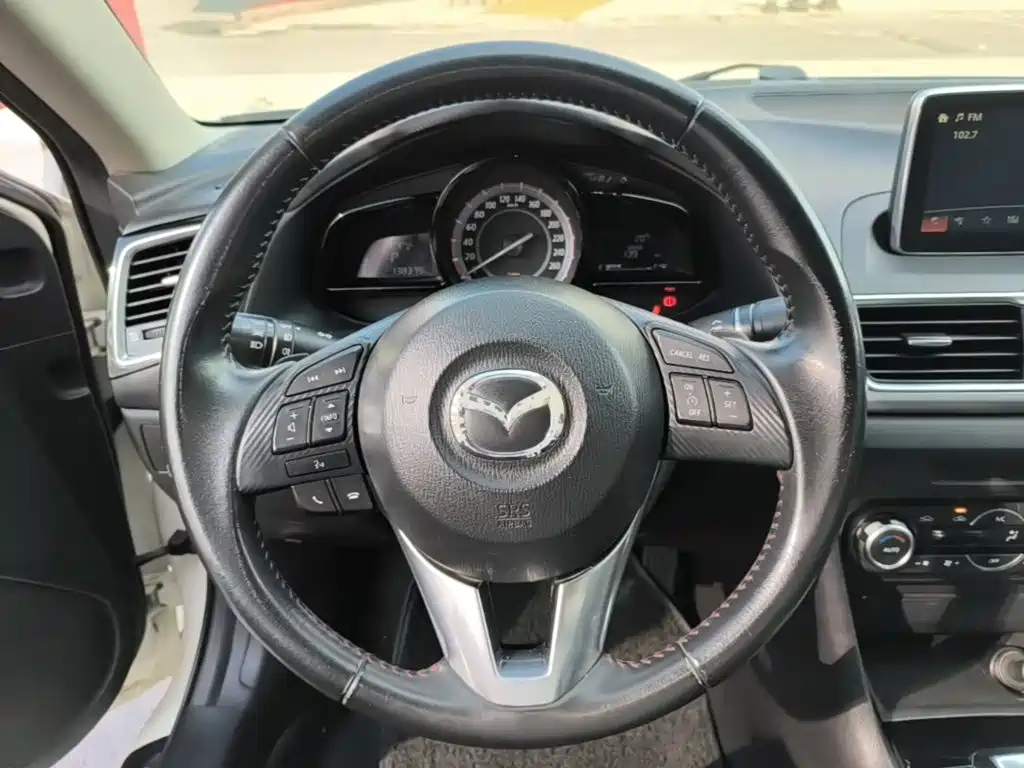 Mazda 3 Axela — миниатюра 11