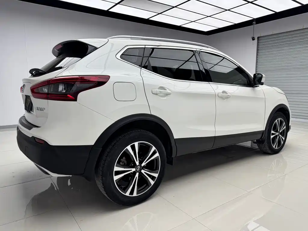 Nissan Qashqai — миниатюра 5
