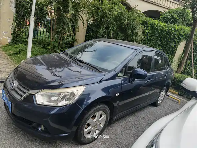 Venucia D50