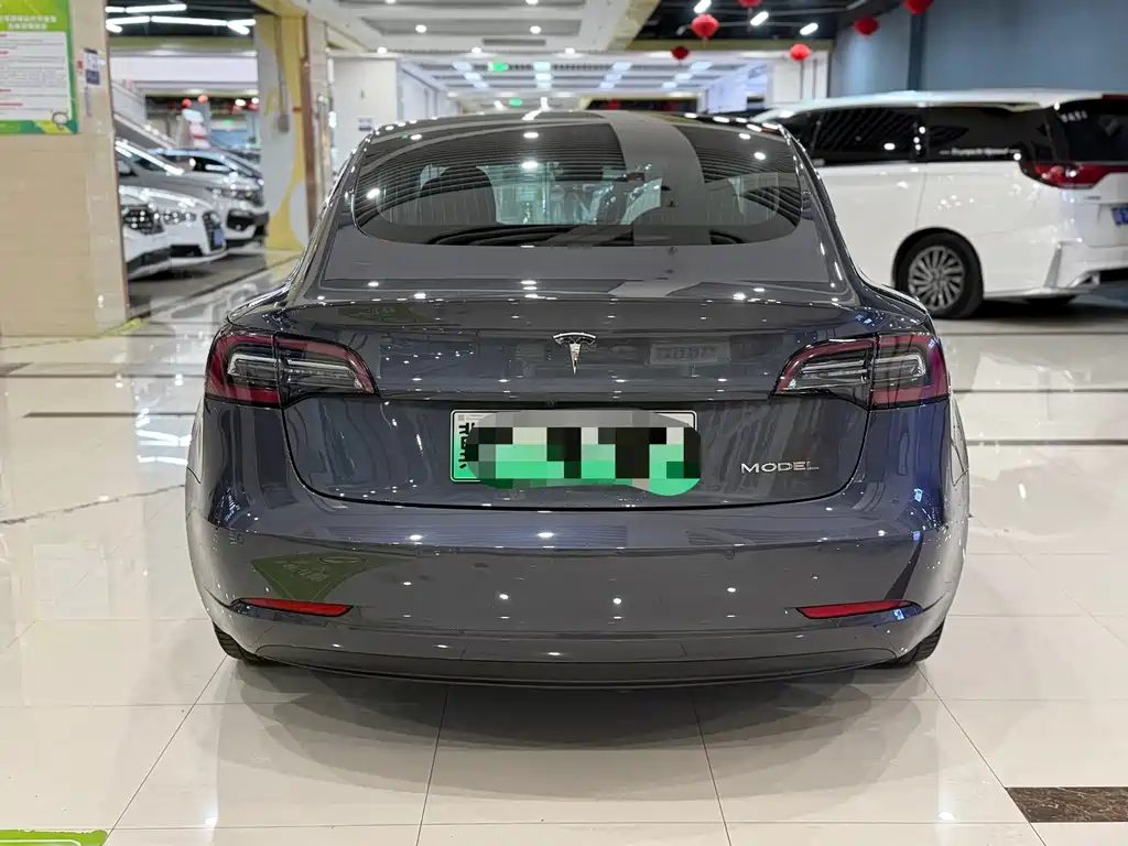 Tesla Model 3 — миниатюра 8