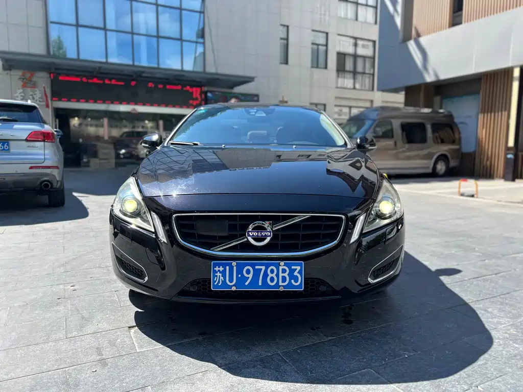 Volvo S60 (Import) — миниатюра 2