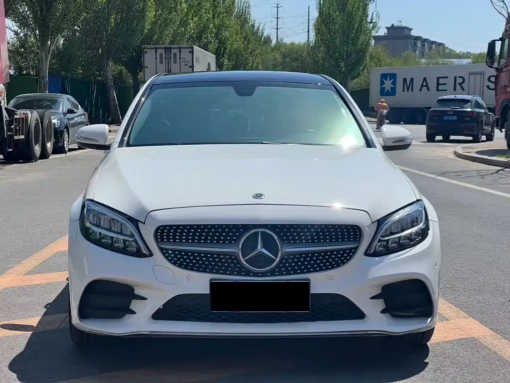 Mercedes-Benz C-Class — миниатюра 2