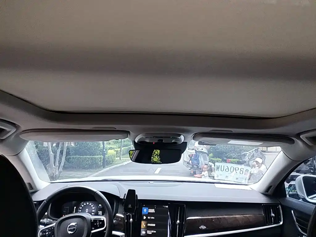 Volvo S90 — миниатюра 18