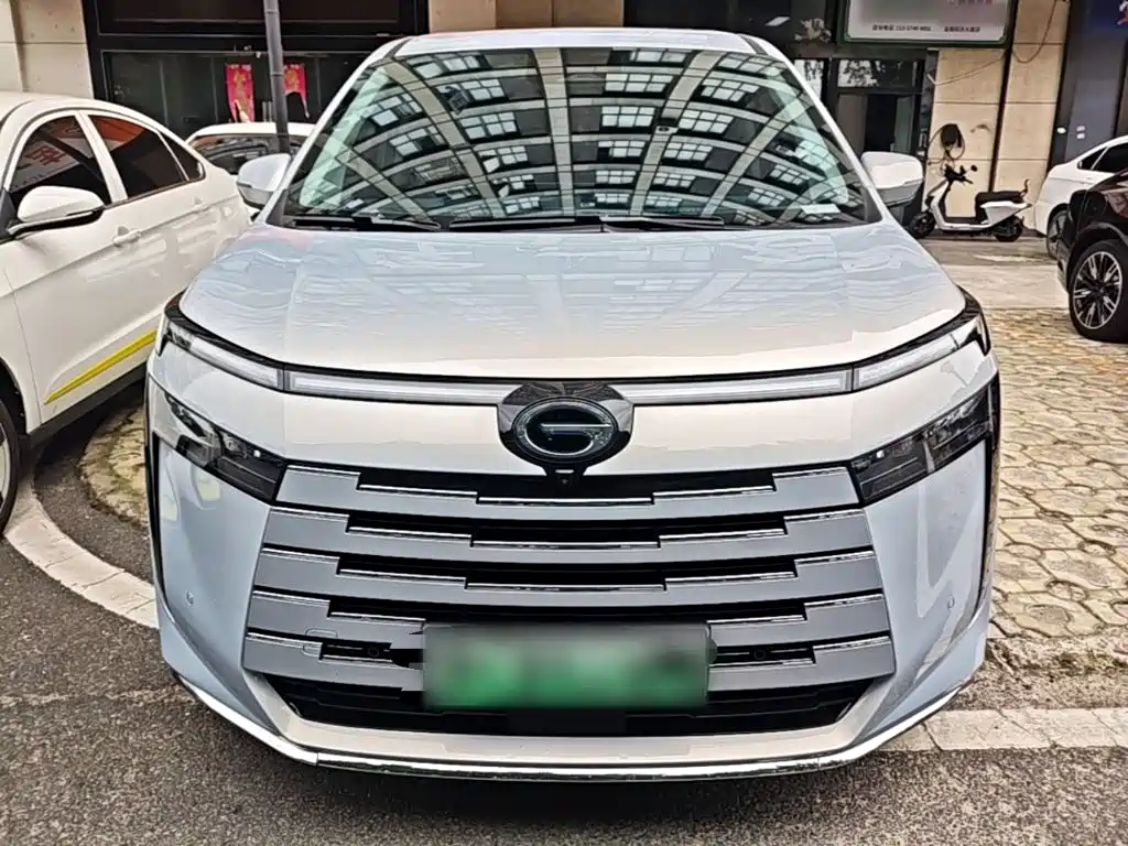 GAC Motor Trumpchi E8 PHEV — миниатюра 3