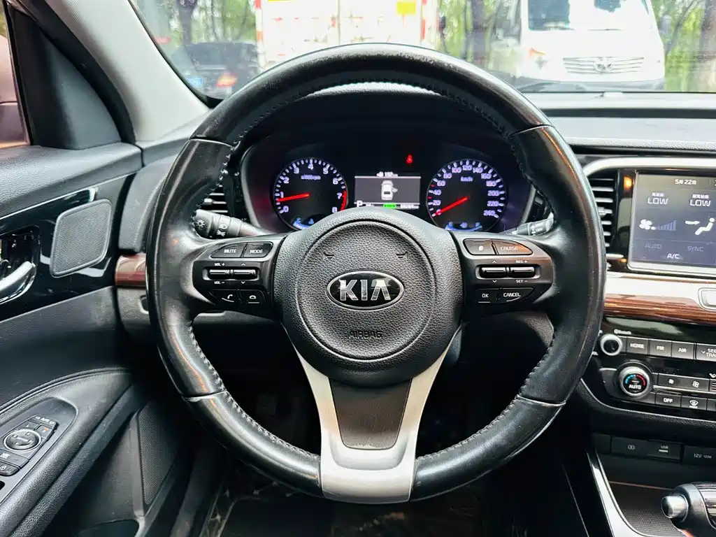 Kia K4 — миниатюра 12
