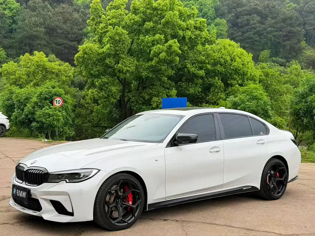 BMW 3 Series 2021