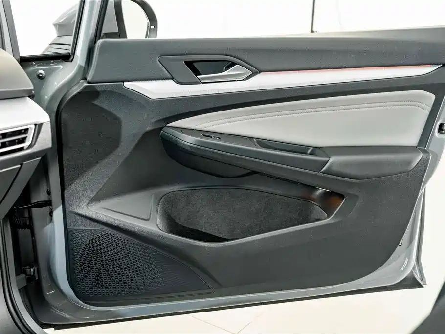 Volkswagen Golf — миниатюра 15