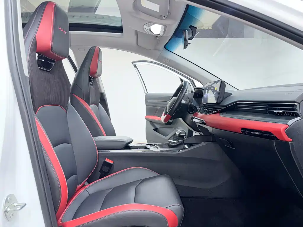 Geely Emgrand S — миниатюра 10