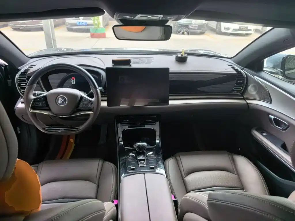BYD Han — миниатюра 10