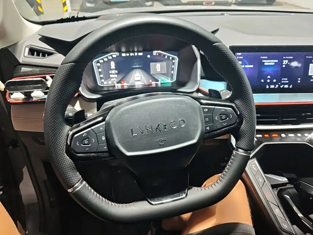Lynk & Co 06 — миниатюра 11