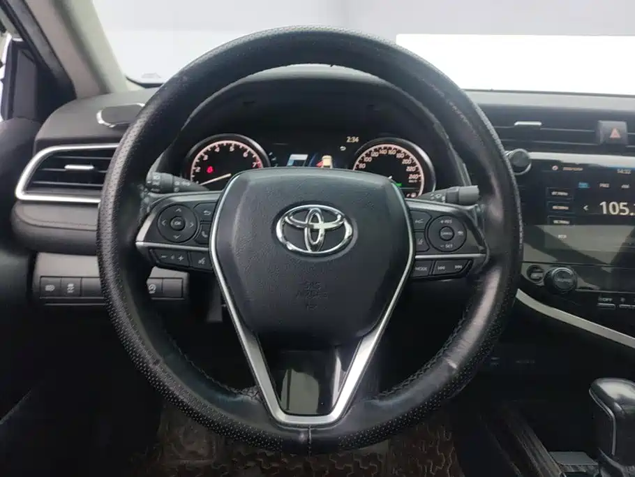 Toyota Camry — миниатюра 15