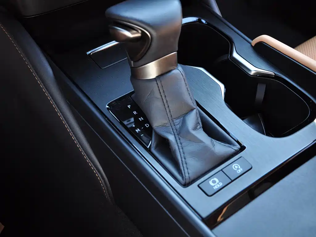 Lexus ES — миниатюра 11