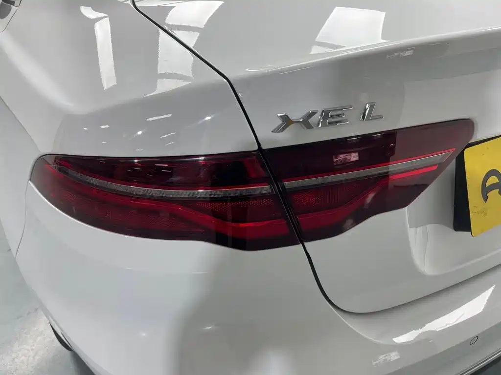 Jaguar XEL — миниатюра 13