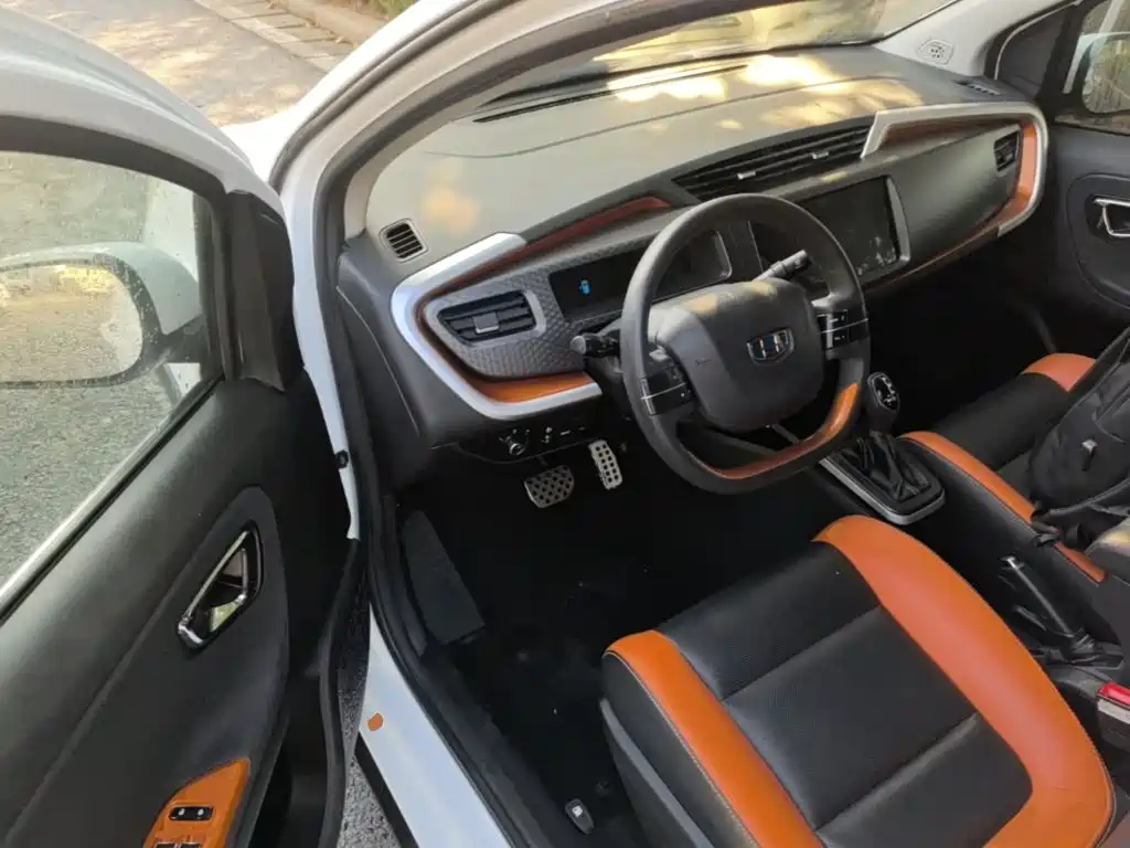 Geely Vision X1 — миниатюра 16