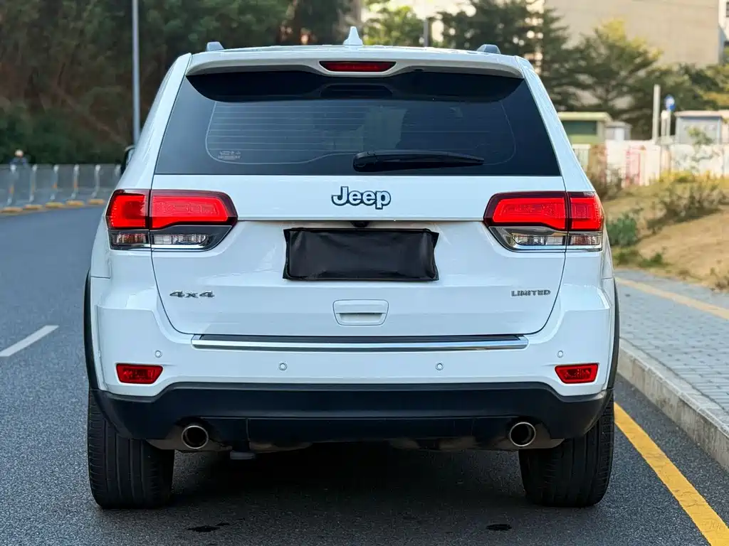 Jeep Grand Cherokee (Import) 3.0L 80th Anniversary Commemorative Edition, фото 6