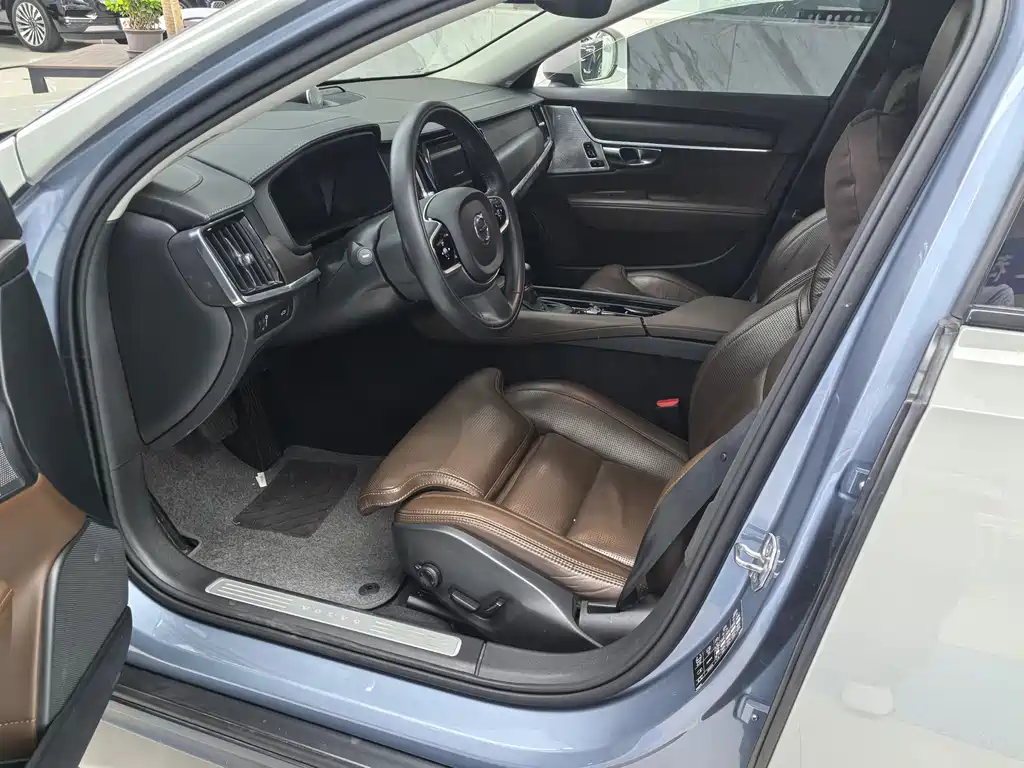 Volvo V90 — миниатюра 6