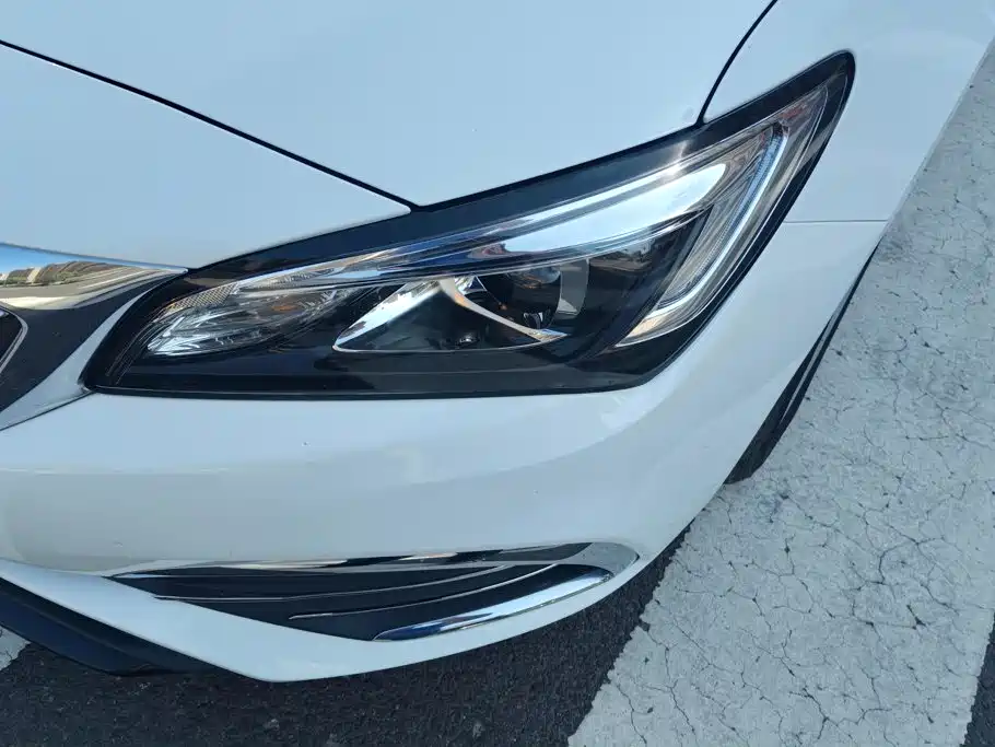 Buick Verano — миниатюра 5