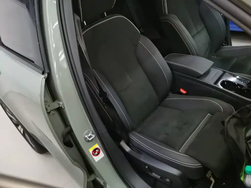 Volvo XC40 NEV — миниатюра 25
