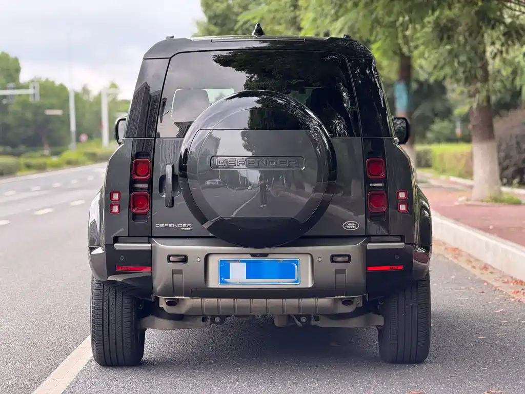 Land Rover Defender — миниатюра 5