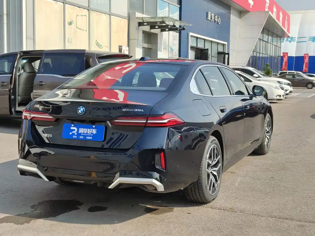 BMW i5 — миниатюра 5