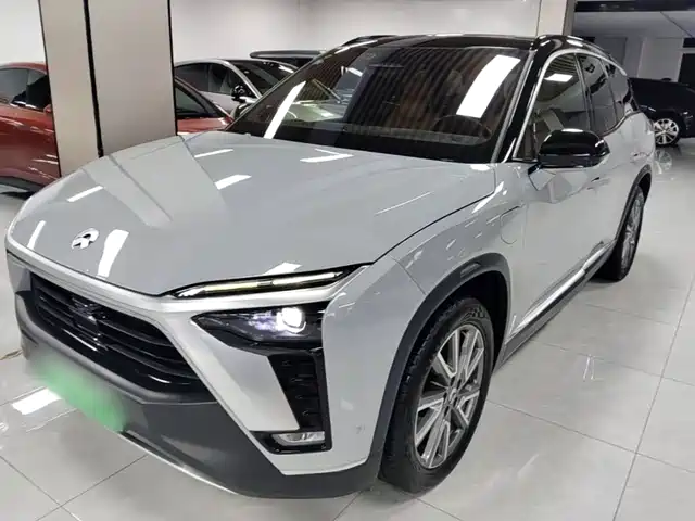 NIO ES8