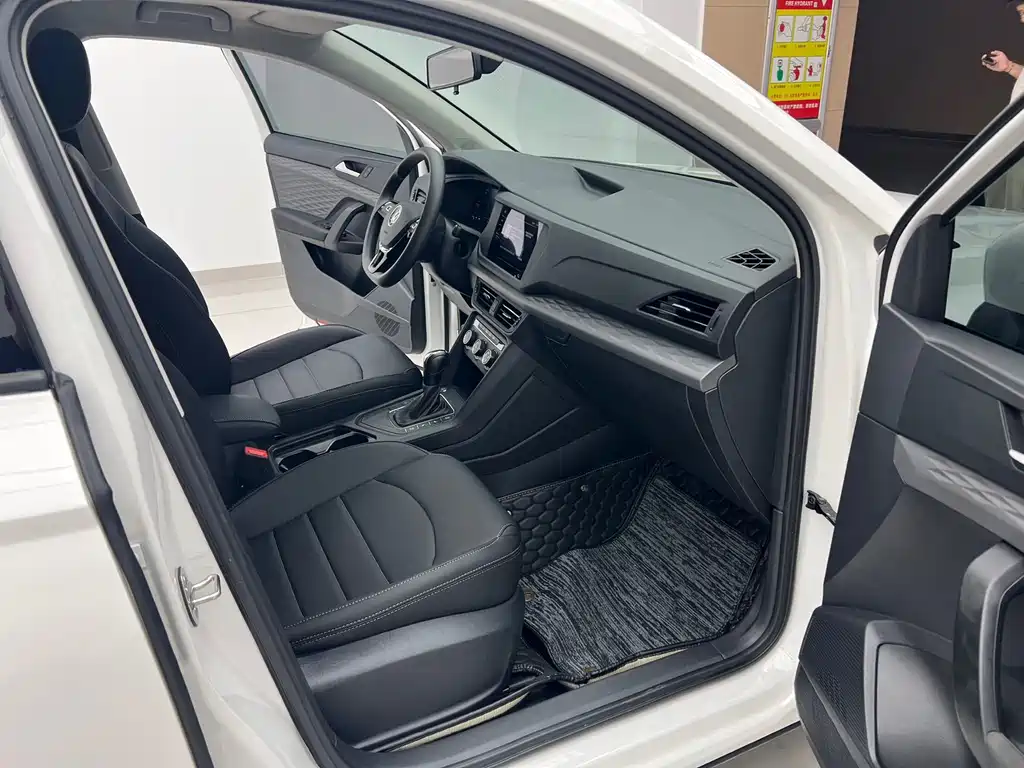 Volkswagen Tharu — миниатюра 9
