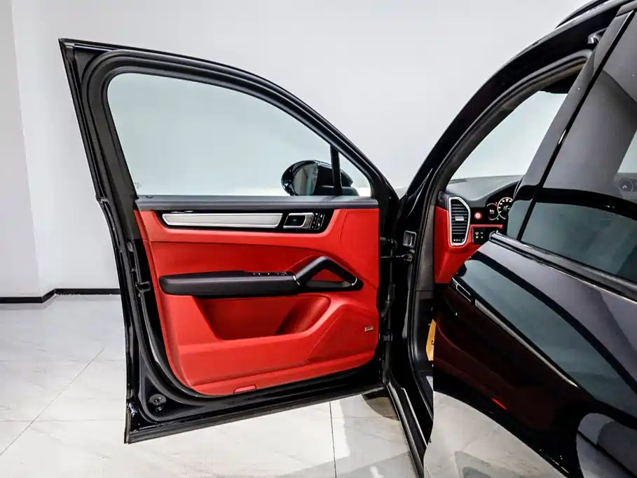 Porsche Cayenne Hybrid — миниатюра 8